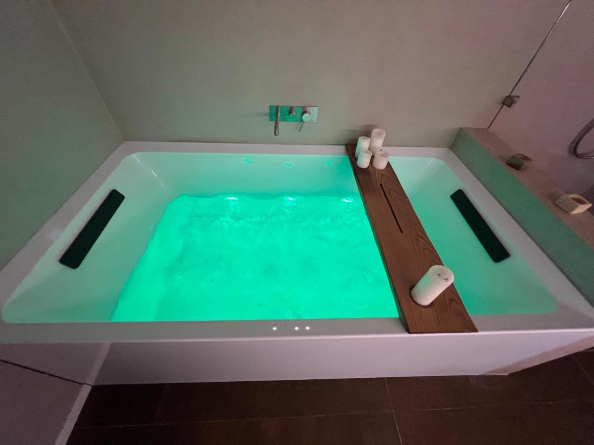 Venice Luxury Suite - Private Jacuzzi And Design Exterior photo